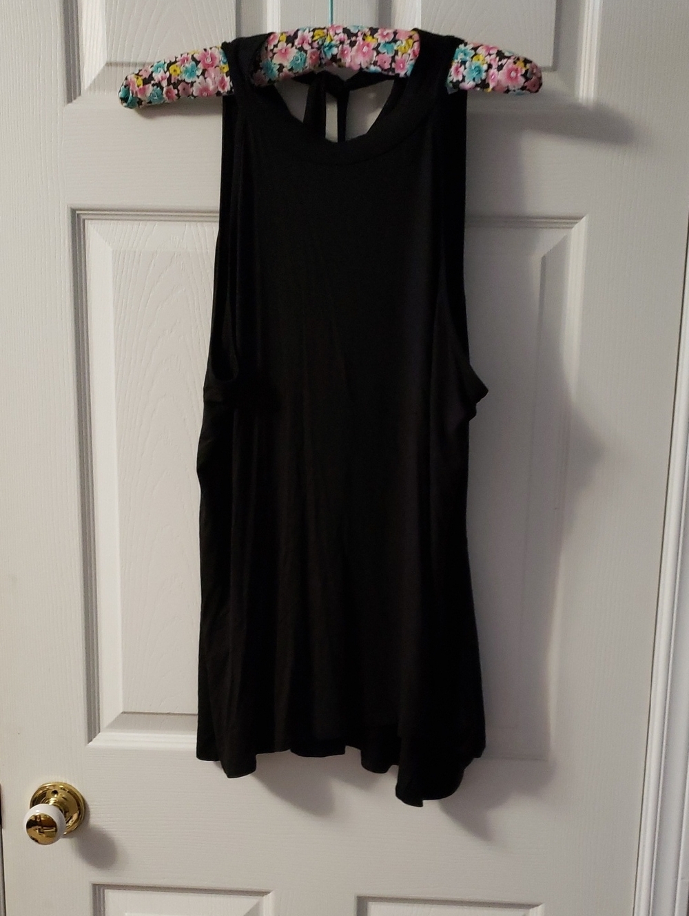 Black Sleeveless Women's Tank Top